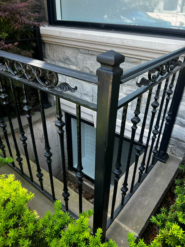17_exterior_railings