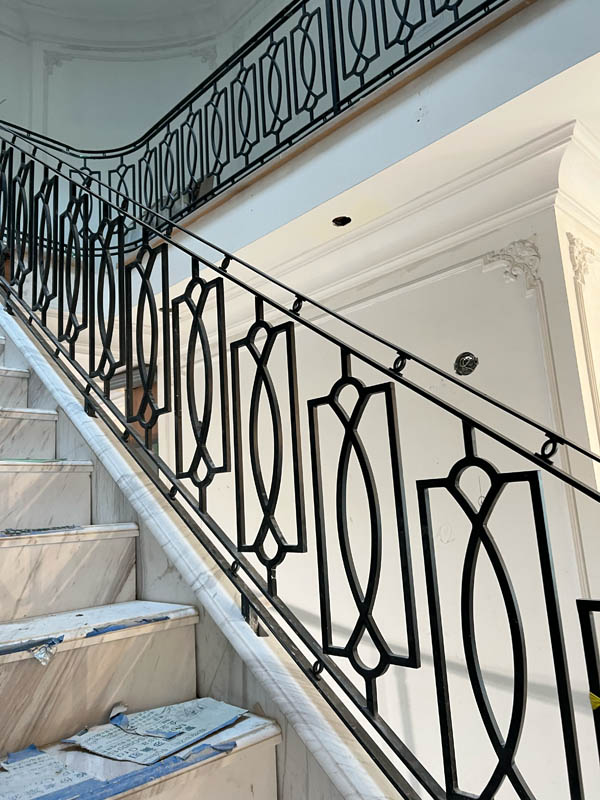 17_interior_railings