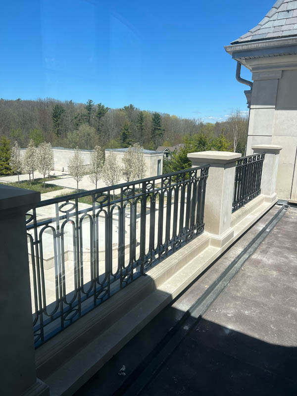 19_balcony_railings